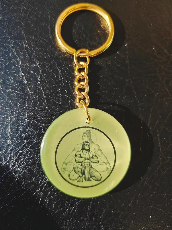 Green_Resin_Keychain_With_Chain