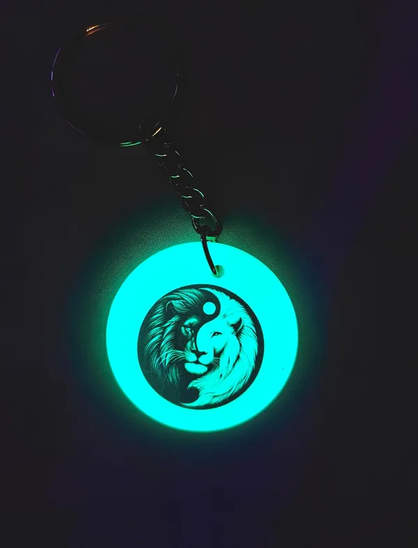 Blue_Resin_Glow_In_The_Dark_Keychain