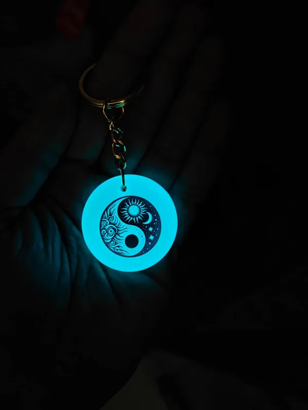 Blue_Resin_Glow_In_The_Dark_Keychain