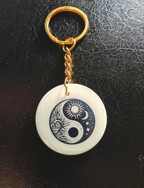 Blue_Resin_Glow_In_The_Dark_Keychain