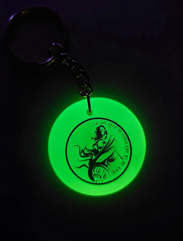 Green_Resin_Keychain_With_Spiritual_Design