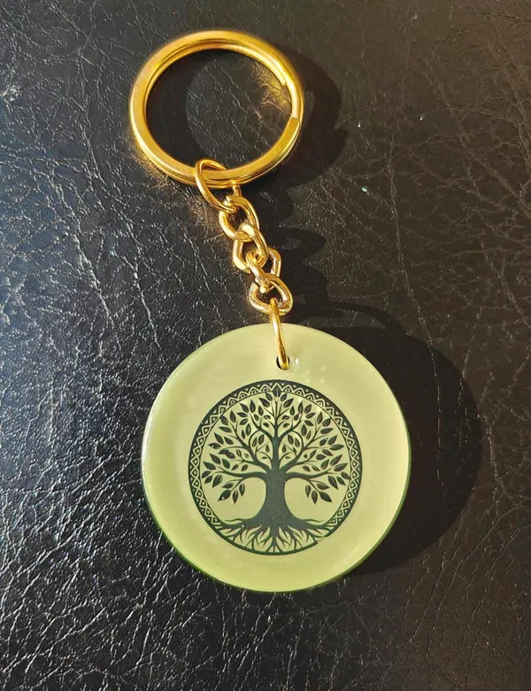 Green_Resin_Glow_In_The_Dark_Keychain