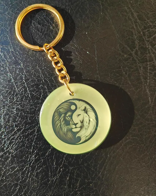 Green_Resin_Glow_In_The_Dark_Keychain