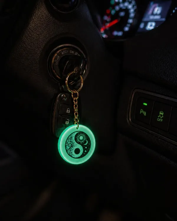 Green_Resin_Glow_In_The_Dark_Keychain