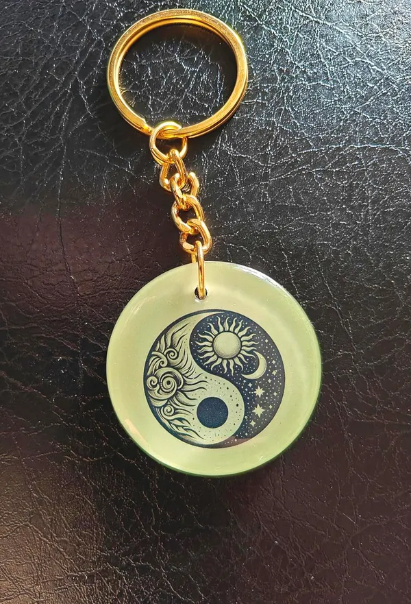 Green_Resin_Glow_In_The_Dark_Keychain