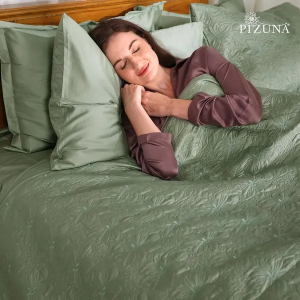 Pizuna_Cotton_Quilted_Solid_Sea_Foam_Super_King_Bedspread