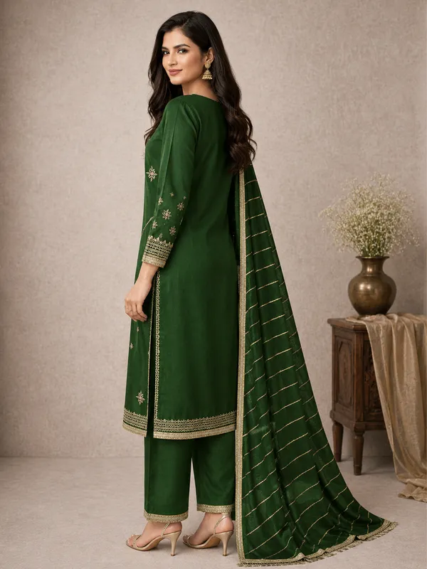 Dark_Green_Cotton_Unstiched_Suit_Set_For_Women