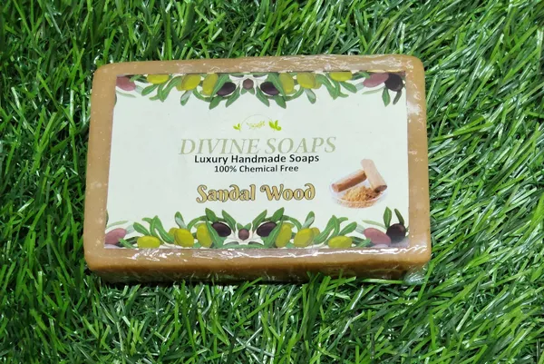 Soaps_Sandalwood_Luxury_Paraben_&_Sulphate_Free_Handmade_Soap_(Pack_Of_3)