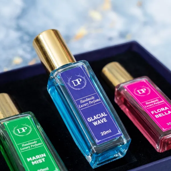 Handmade_Luxury_Perfume_Set_Marin_Mist_And_Glacial_Wave_And_Flora_Bella_20_Ml_Each