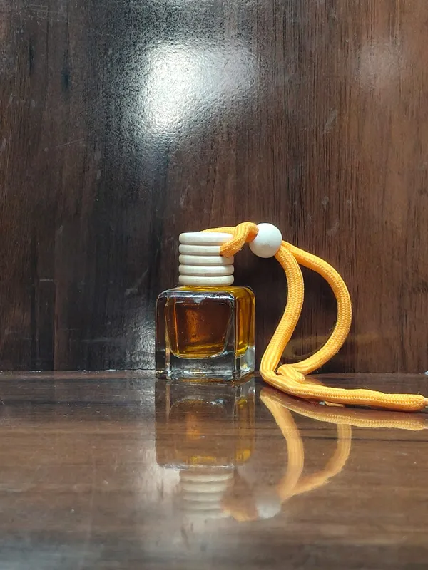 Car_Air_Freshener_Diffuser_Bottle_With_Hanging_Cord