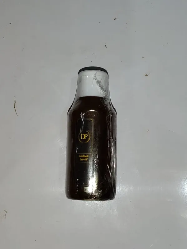 Handmade_Hair_Oil_For_Natural_Hair_Care_Solution