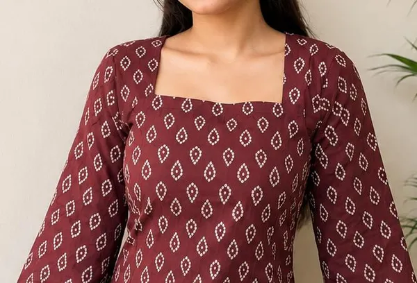 Kurvee_Women_Wine_Bandhani_Print_Square_Neck_Bell_Sleeve_Cotton