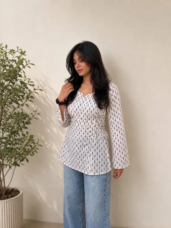 Kurvee_Women_Floral_Print_Corset_Style_Side_Tie-Up_Top_with_Bell_Sleeve