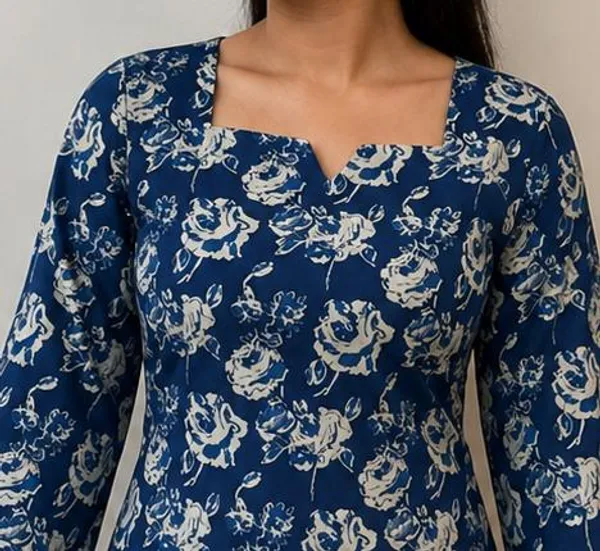 Kurvee_Women_Blue_Floral_Print_Square_Neck_Bell_Sleeve_Cotton_Kurti