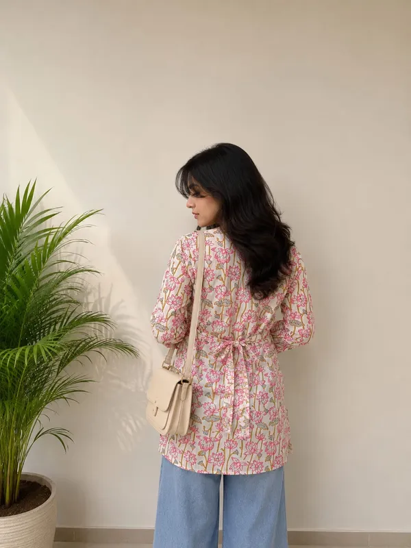 Kurvee_Floral_Print,_Printed_Pure_Cotton_Straight_Kurta_for_Women