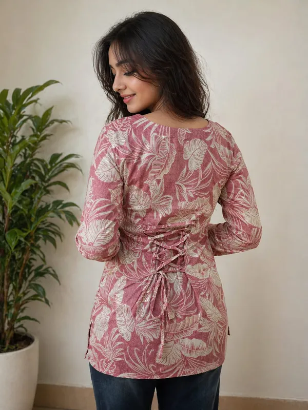 Kurvee_Women_Floral_Print_Straight_Kurta