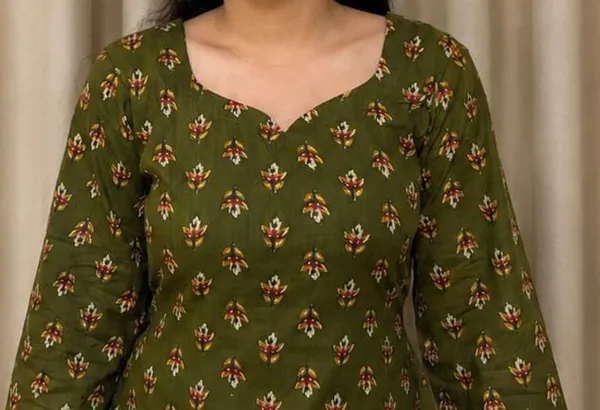 Kurvee_Women's_Floral_Printed_Cotton_Short_Kurti_(Green)
