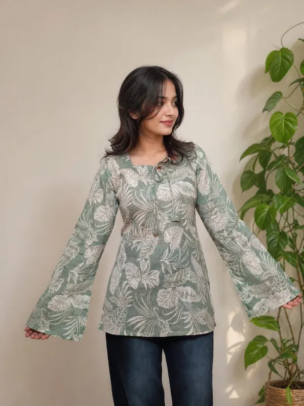 Kurvee_Women_Floral_Print_Straight_Kurta