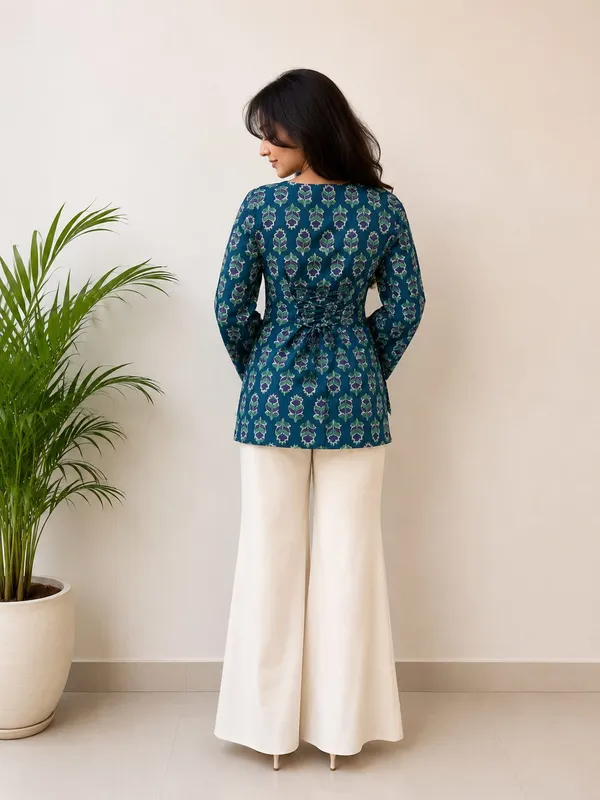 Kurvee_Women_Blue_Printed_Cotton_Kurtie_with_Bell_Sleeves