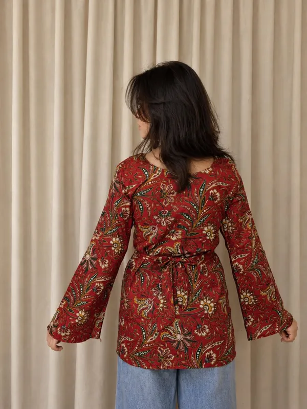 Kurvee_Women_Paisley_Printed_Short_Kurti_(Red)