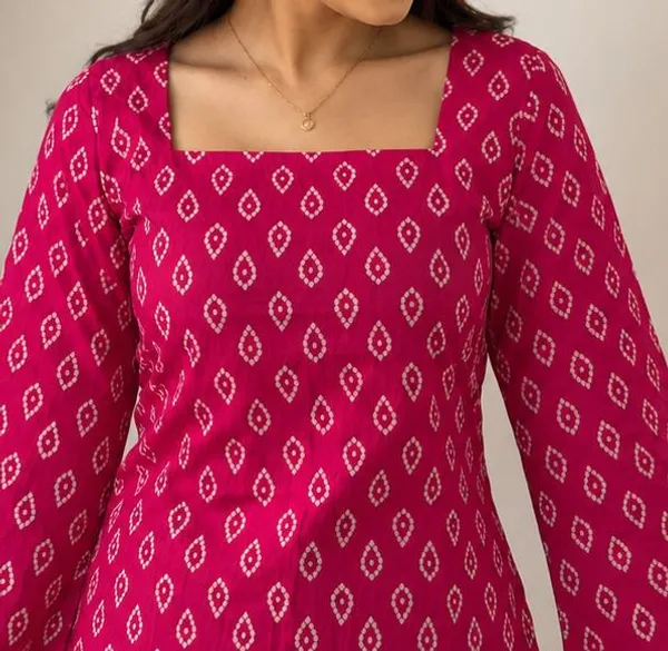 Kurvee_Women_Pink_Bandhani_Print_Square_Neck_Bell_Sleeve_Cotton_Kurti