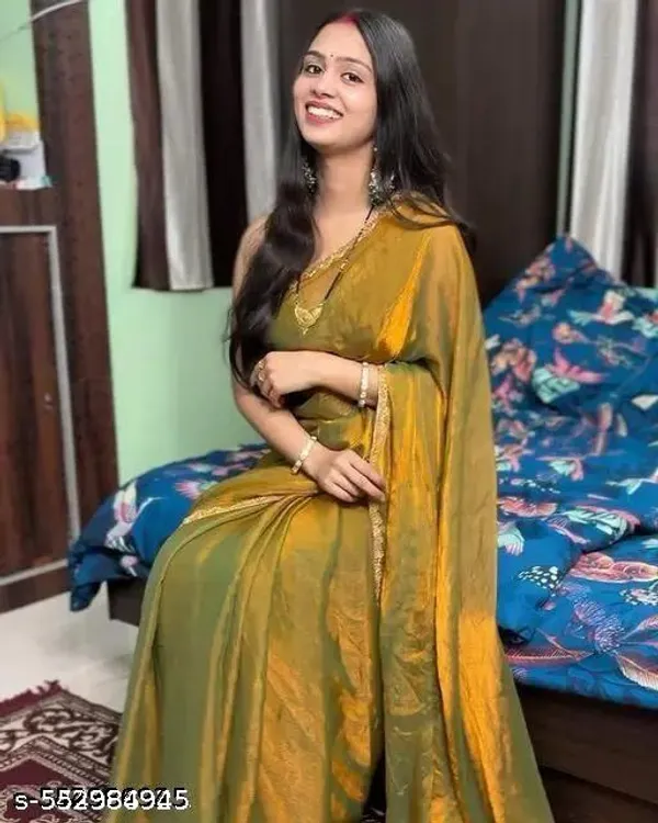 Gold_Two_Tone_Colour_Trending_Chiffon_Bollywood_Saree_And_Attached_Unstiched_Blouse_Piece_With_Hotfix_Lace_Border
