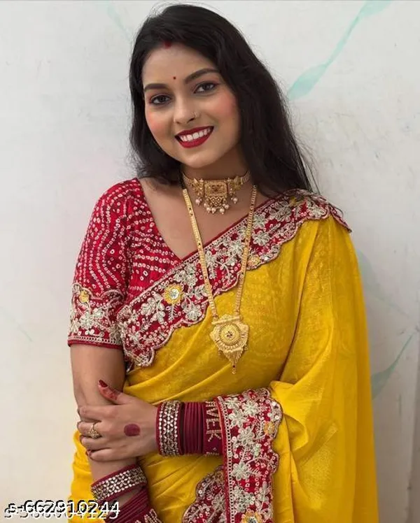 Cream_Georgette_Saree_With_Red_Embroidered_Border_Blouse_Piece