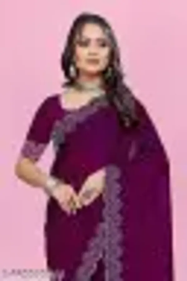 Most_Trendy_Hotfix_Worked_Chiffon_Fabric_Saree_For_Party_And_All_Occasions