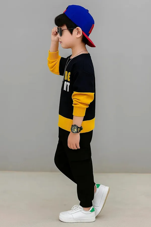 Stylish_Kids_Clothing_Set_For_Boys_Bentgrass_Printed_Sweatshirt_Cargo_Jogger_Pants