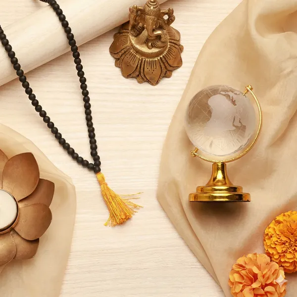 The_Vishwa-Vajra_Duo_|_Premium_Crystal_Globe_&_Authentic_108_Karungali_Mala_Combo