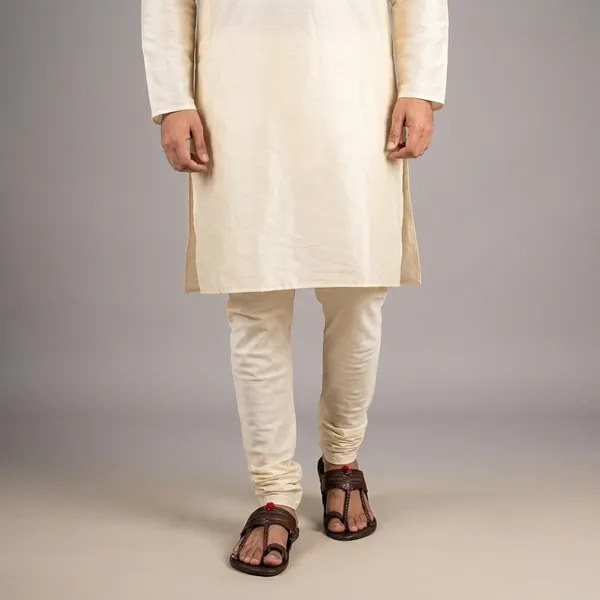 Traditional_Handcrafted_Leather_Kolhapuri_Chappal_For_Men