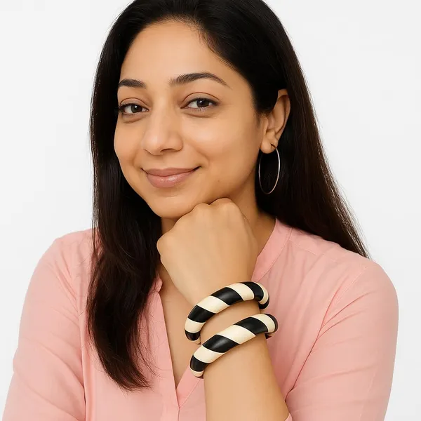 Black_And_White_Lac_|_Natural_Insect_Create_Resin_Bangles_For_Womens