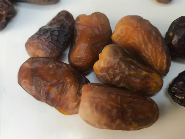 1_kg_Barni_Dates