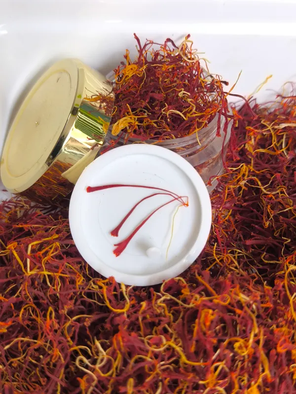 1gram_Organic_Saffron_with_Filaments_Lacha_wala_Kesar