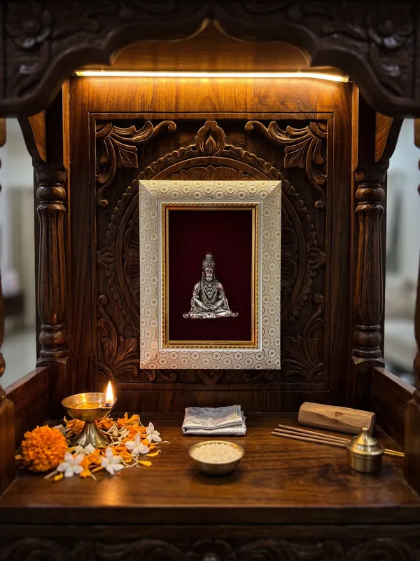 Hanuman_Sitting_Brass_Idol_Frame_with_Velvet_Background_|_8x6_Inch_|_Religious_Gift_|_Home_Mandir_Decor