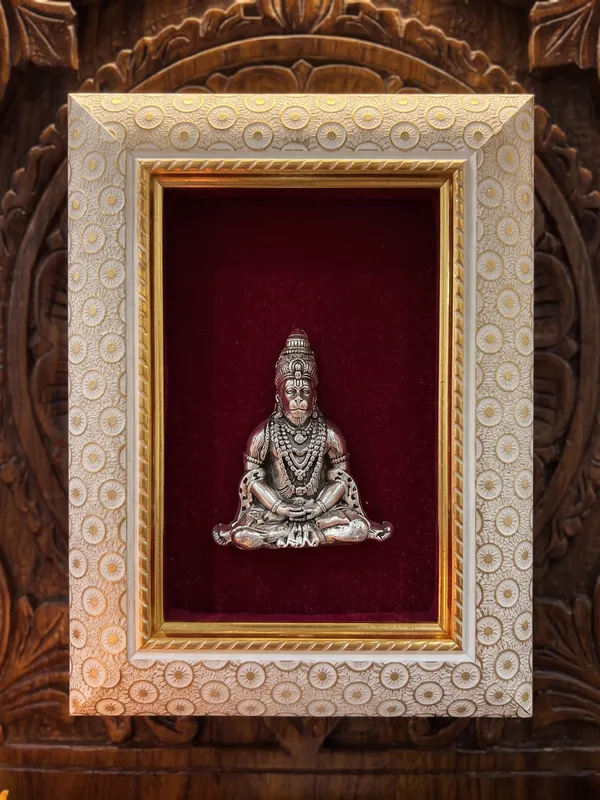 Hanuman_Sitting_Brass_Idol_Frame_with_Velvet_Background_|_8x6_Inch_|_Religious_Gift_|_Home_Mandir_Decor
