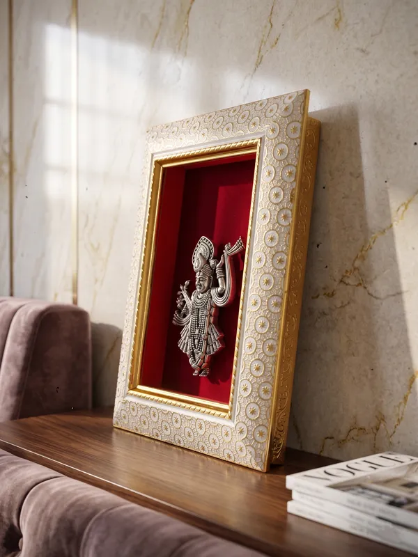Lord_Shreenath_Shrinath_Brass_Idol_Frame_with_Velvet_Background_|_8x6_Inch_|_Religious_Gift_|_Home_Mandir_Decor