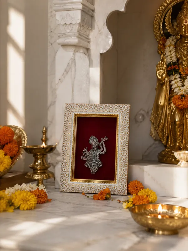 Lord_Shreenath_Shrinath_Brass_Idol_Frame_with_Velvet_Background_|_8x6_Inch_|_Religious_Gift_|_Home_Mandir_Decor