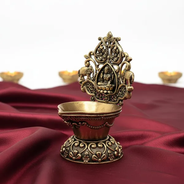Antique_Brass_Finish_Diya_With_Decorative_Backplate_-_Traditional_Oil_Lamp_For_Pooja_And_Home_Decor