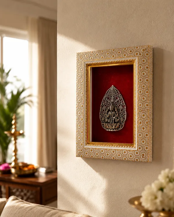 Maa_Lakshmi_Brass_Idol_Frame_with_Velvet_Background_|_8x6_Inch_|_Religious_Gift_|_Home_Mandir_Decor