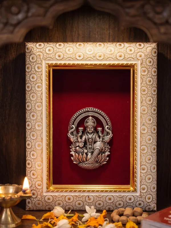 Goddess_Laxmi_Brass_Idol_Frame_with_Velvet_Background_|_8x6_Inch_|_Religious_Gift_|_Home_Mandir_Decor