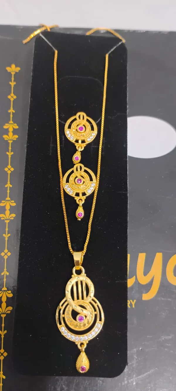 Elegant_Gold_Plated_Necklace_Set_With_Pink_Stones_And_Pendant