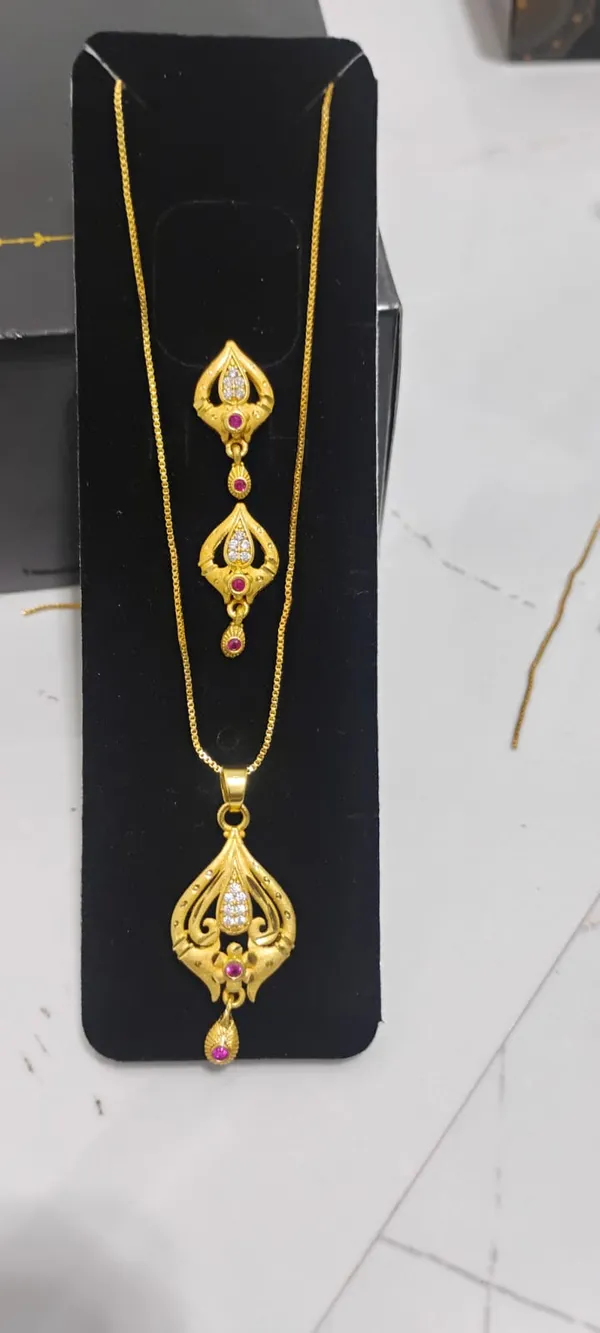 Gold_Plated_Filigree_Pendant_Necklace_Set_With_Pink_Stone_Accents_And_Matching_Earrings