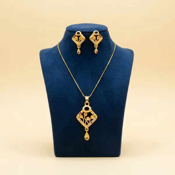 Traditional_Gold_Plated_Peacock_Design_Pendant_Necklace_Set_With_Matching_Earrings