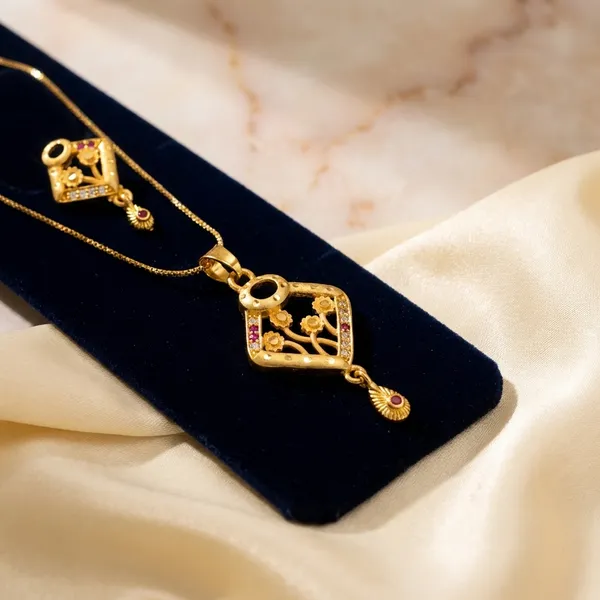 Traditional_Gold_Plated_Peacock_Design_Pendant_Necklace_Set_With_Matching_Earrings