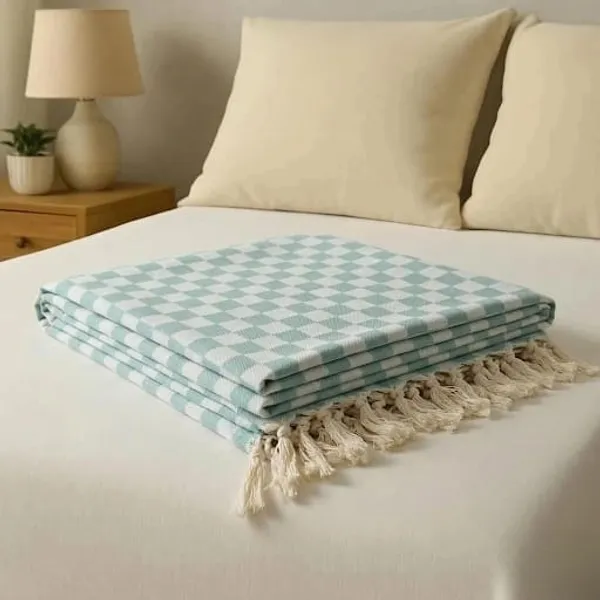Bottle_Green_3D_Lightweight_Yet_Warm_Ac_Comforter