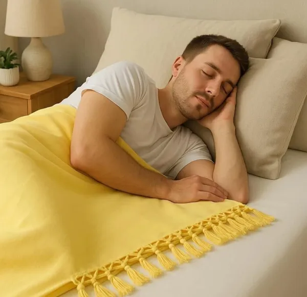 Soft_Yellow_Soft_&_Comforter_For_Ac_Room