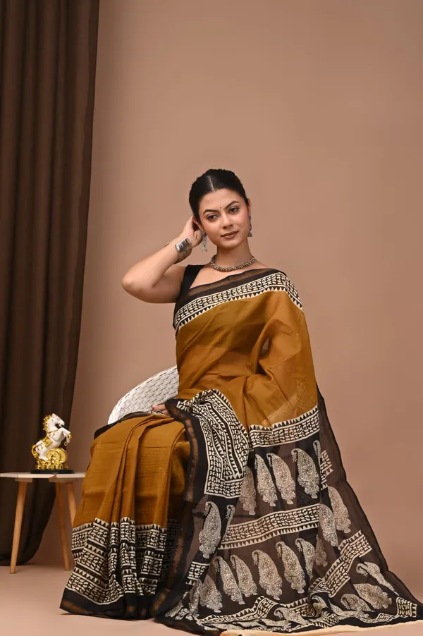 Zari_border_cotton_mulmul_saree_