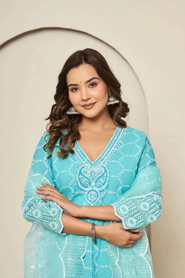 Anarkali_Kurta_Set_Turquoise_Embroidered