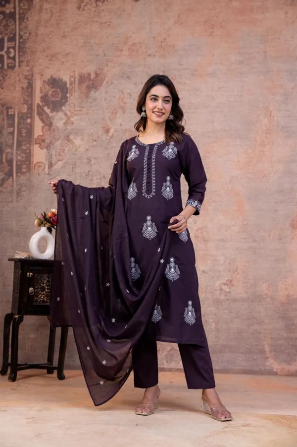 Kurta_Set_Brown_Embroidered_With_Dupatta